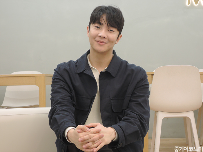 블라인드 | 아토머스 기업정보